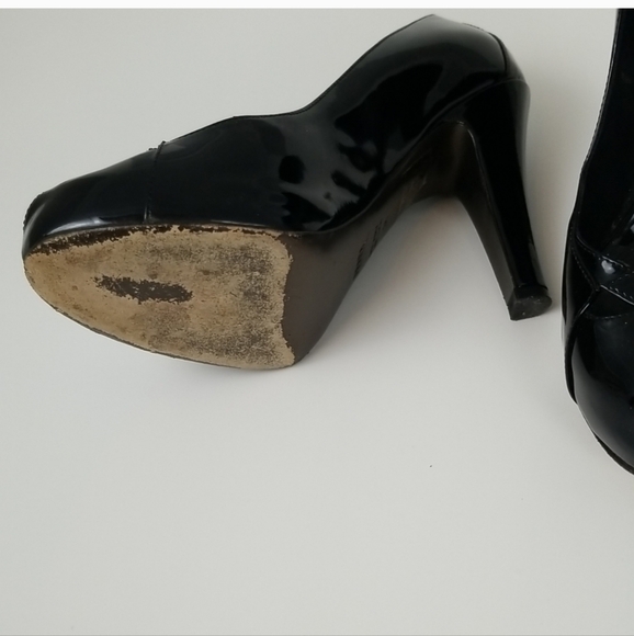 Fendi Women's Black Peep Toe Pumps - Picture 5 of 6